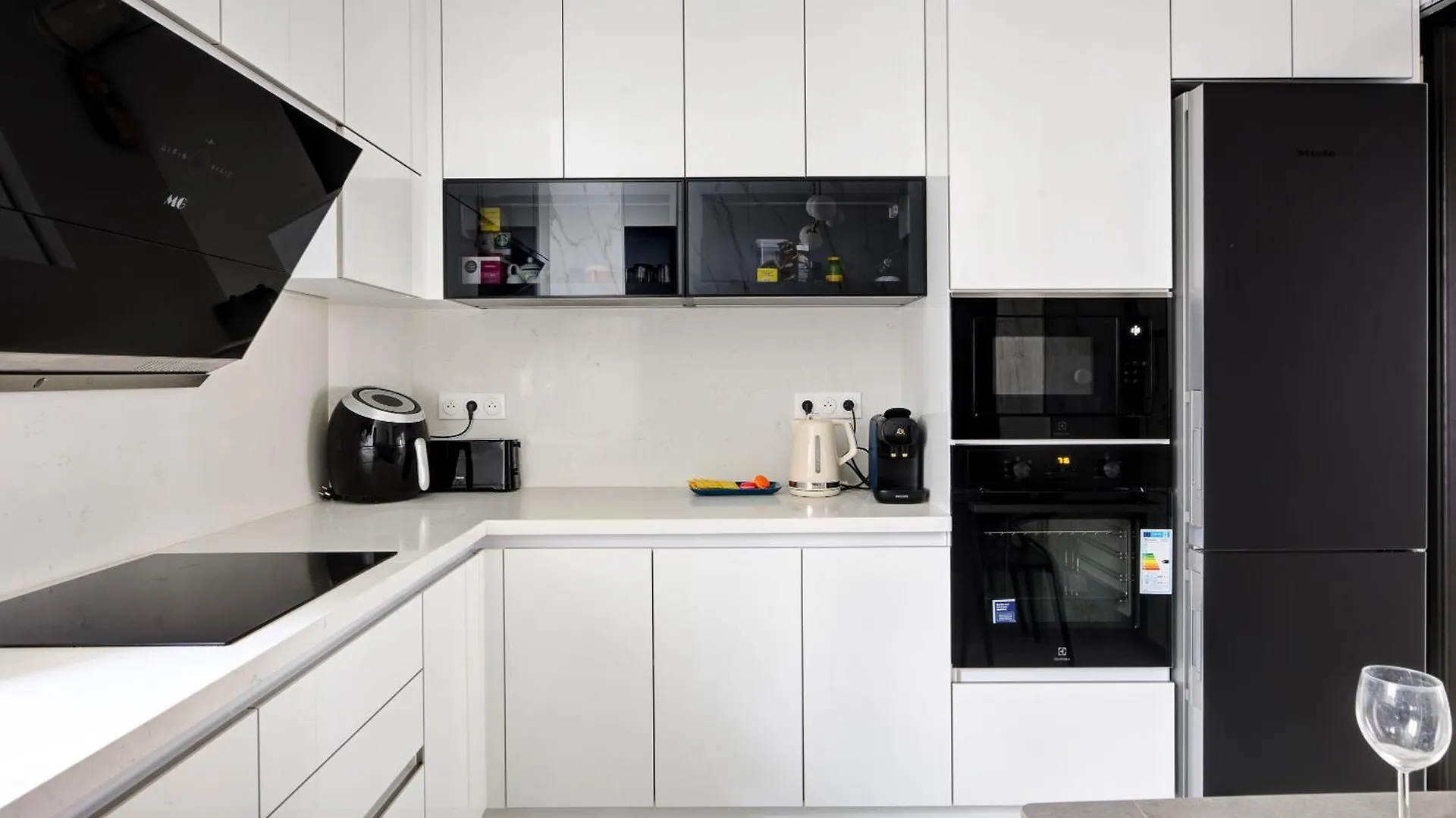 Parisian Elegance - Luxury In Daumesnil Apartment