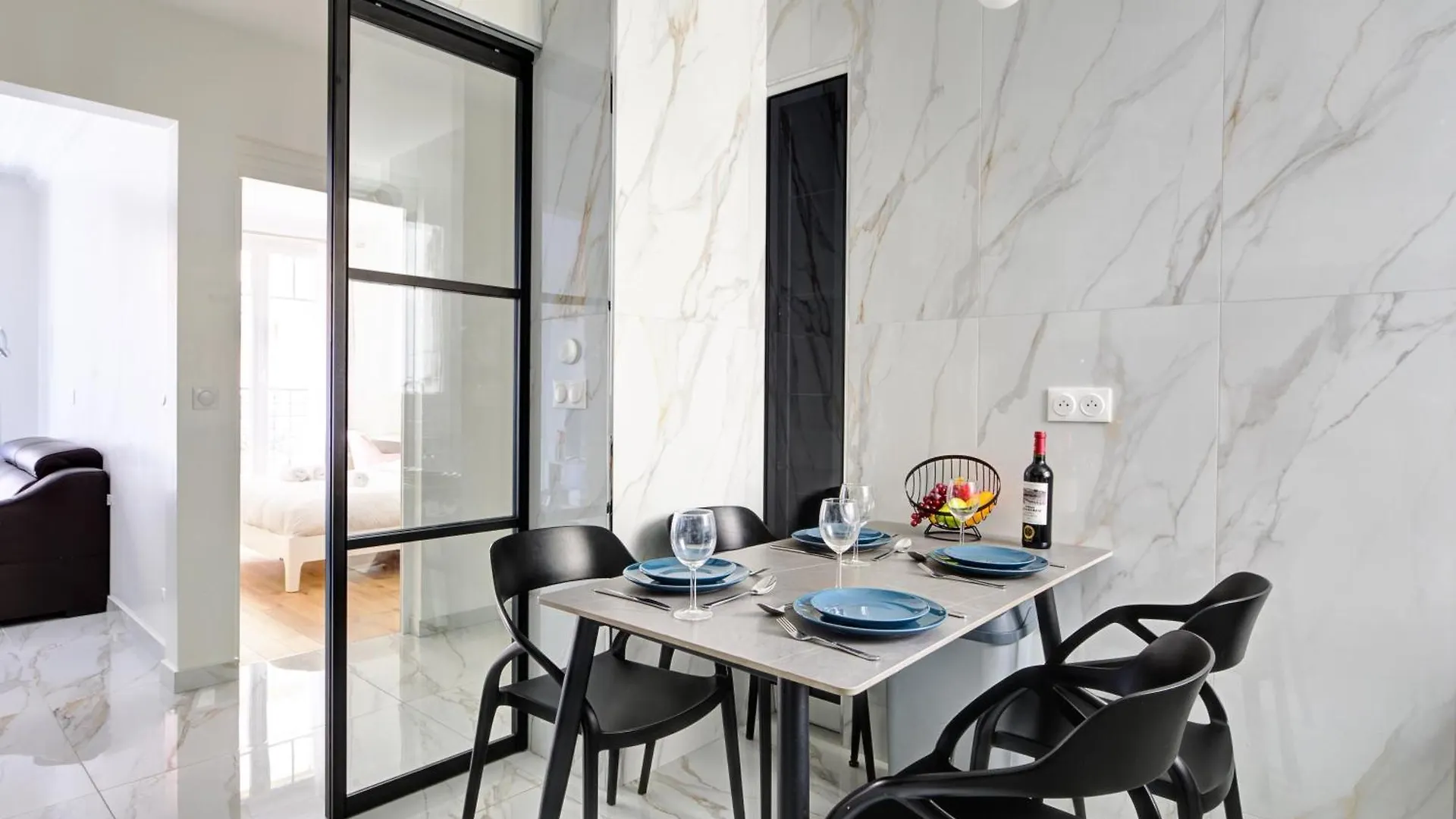 Parisian Elegance - Luxury In Daumesnil Apartment France