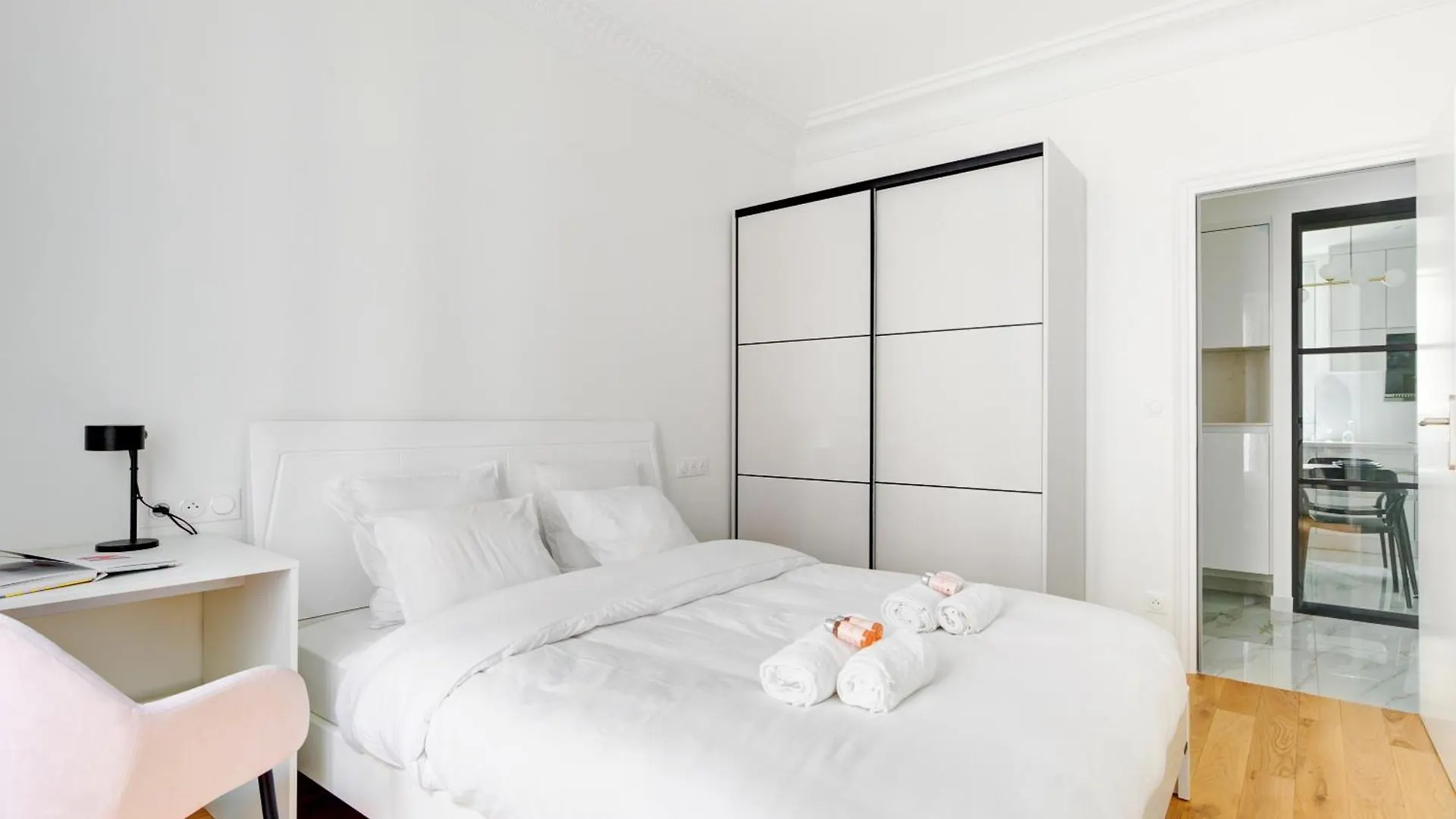 Parisian Elegance - Luxury In Daumesnil Apartment  Paris